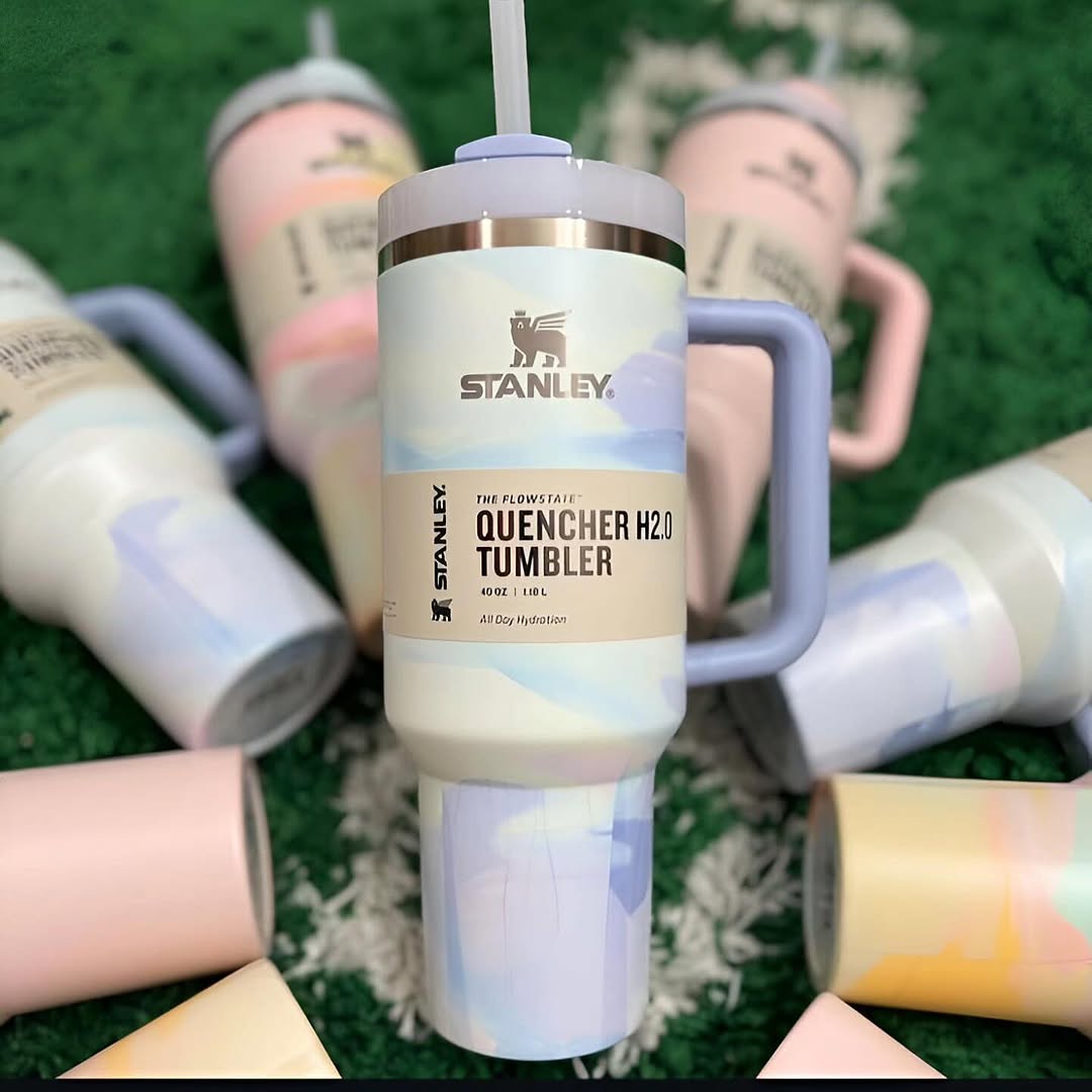 Stanley Quencher H2.0 Flowstate™ Tumbler | 40 Oz