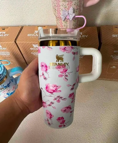 THE STANLEY X LOVESHACKFANCY CUTE QUENCHER TUMBLER 14OZ