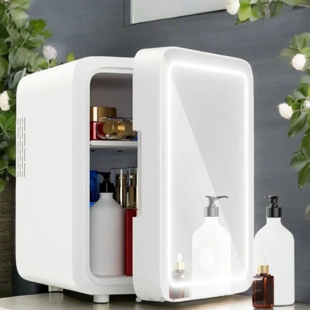 Mini Makeup Fridge – AC/DC Cooler & Warmer