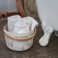 Round Mesh Metal Storage Fruit Basket With Wood Handle