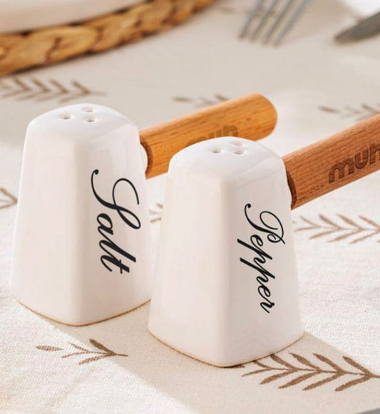 SALT&PEPPER POT WITH BAMBOO BASE