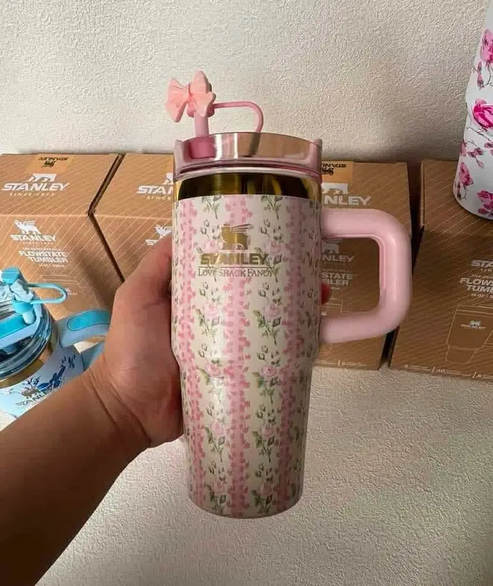 THE STANLEY X LOVESHACKFANCY CUTE QUENCHER TUMBLER 14OZ